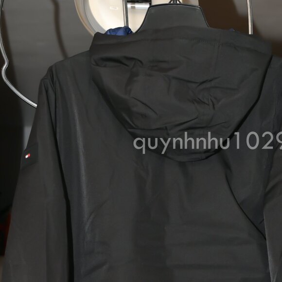 - Tommy Hilfiger Men's Performance Jacket - Picture 9 of 11